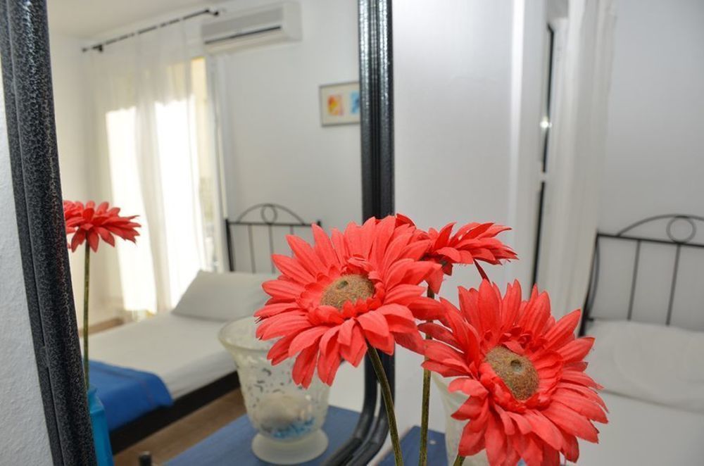 Hermes Rooms Tínos Buitenkant foto